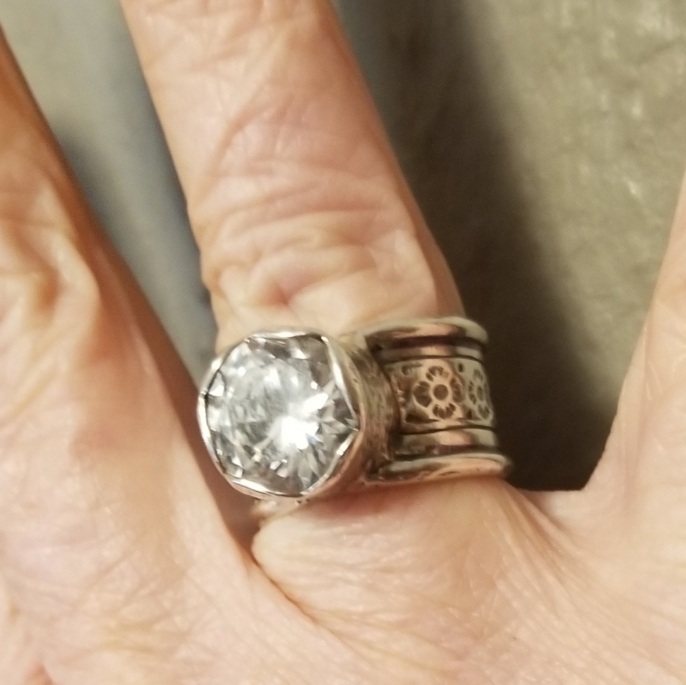 Silpada Sterling Silver & Zirconia Queen for A Day Ring - Picture 9 of 14